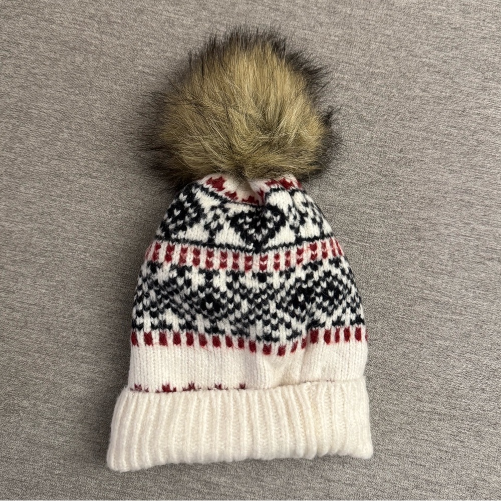 Abercrombie & Fitch Pattern Pom Knit Beanie in Cream